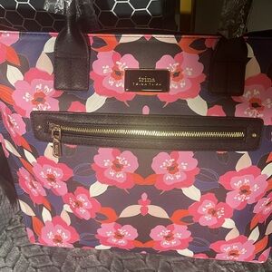 NWT: Trina Turk Large Tote Floral with Strap.